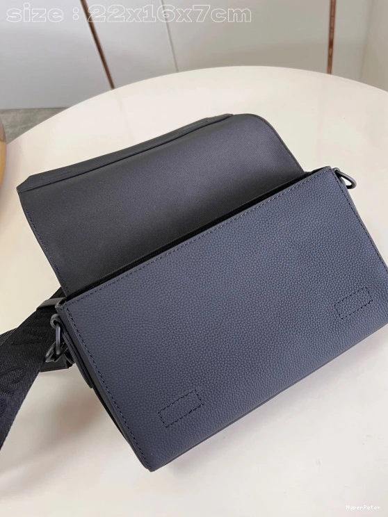 PM-22*16.5*7CM VUITTON LOUIS Takeoff Messenger 0714